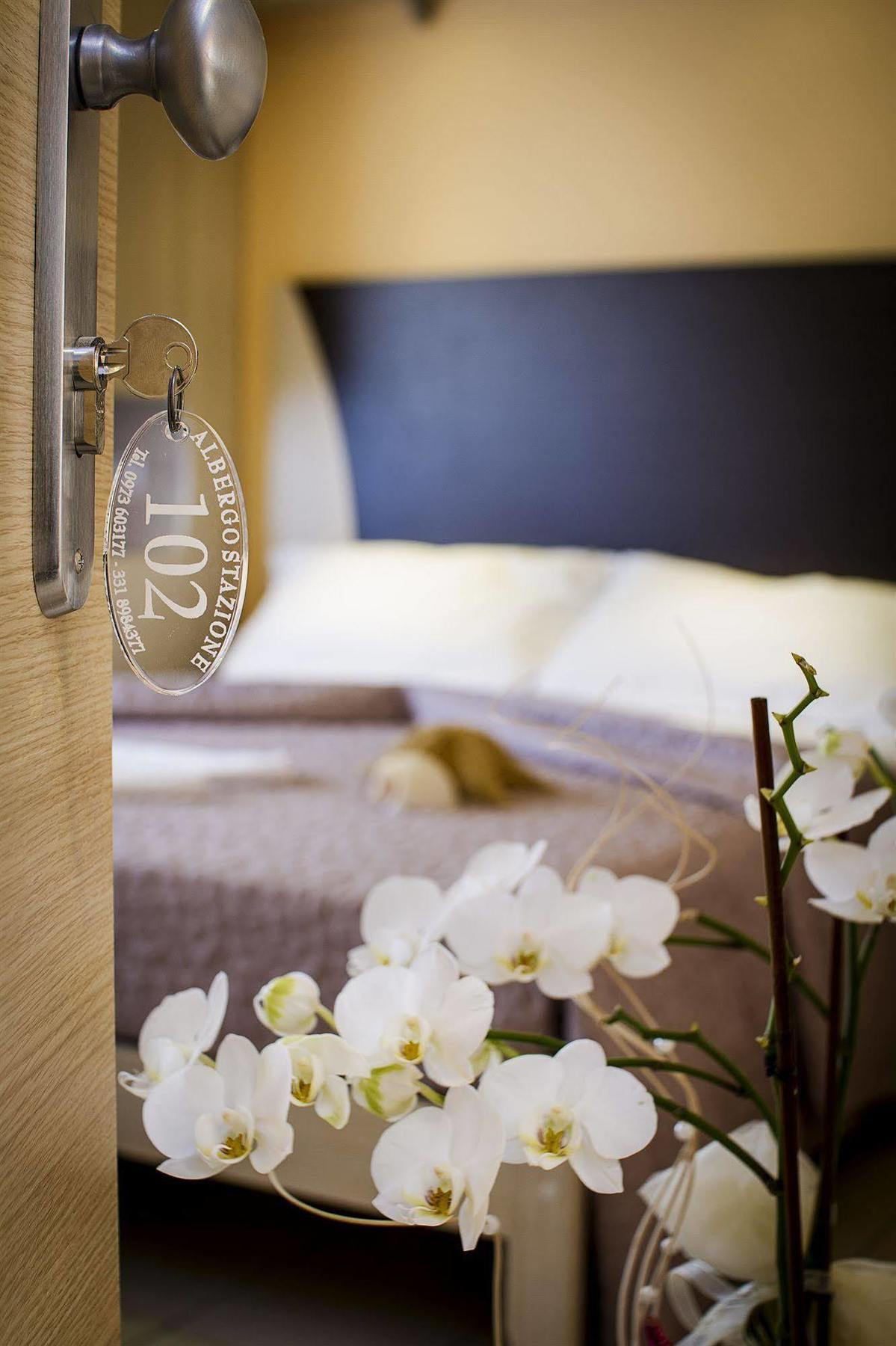 Albergo Stazione ซาปรี ภายนอก รูปภาพ
